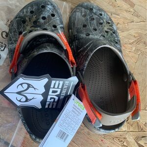 New Classic Crocs Unisex. M-10,W-12